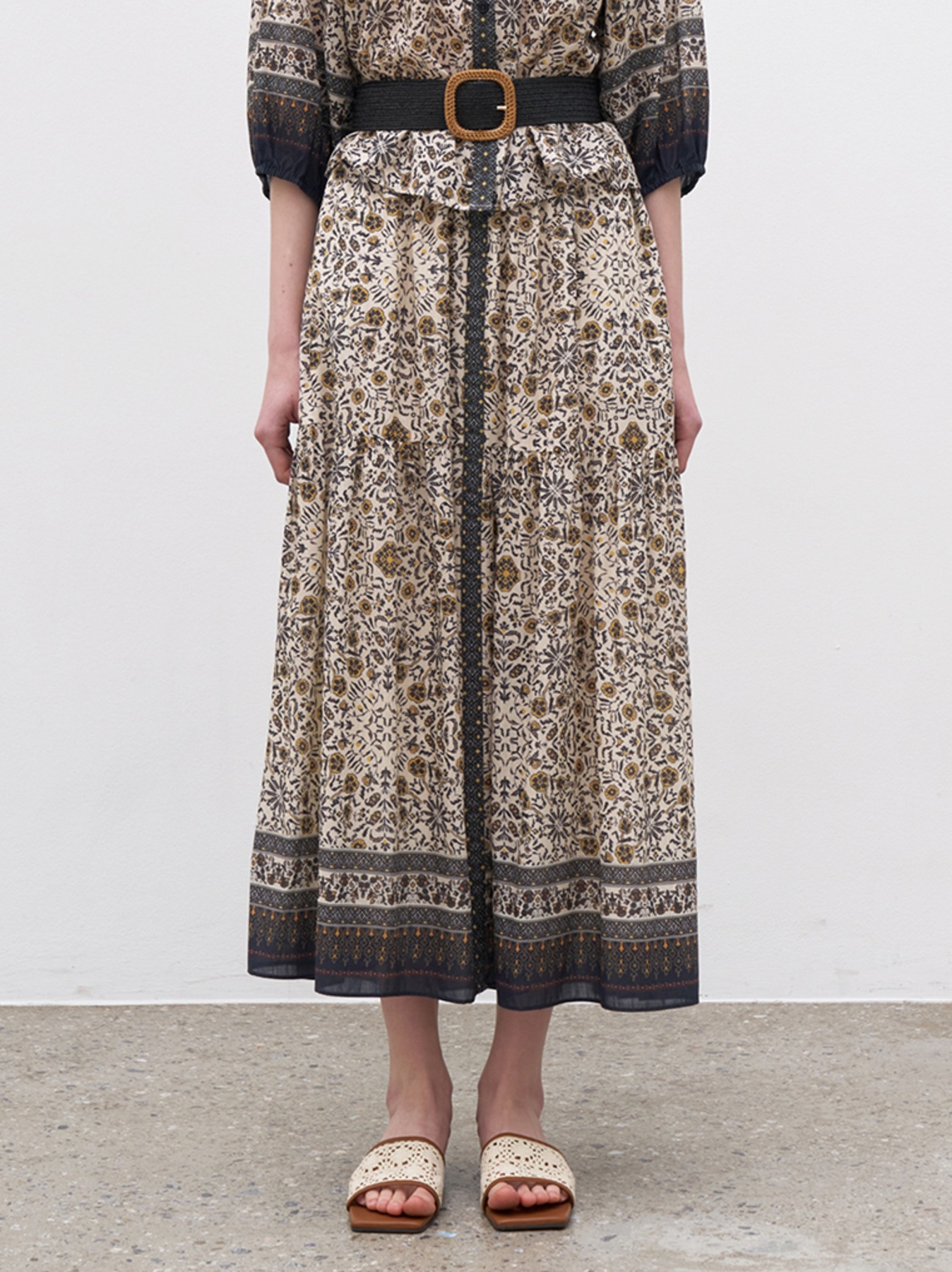 Shirring pattern long skirt M4B301